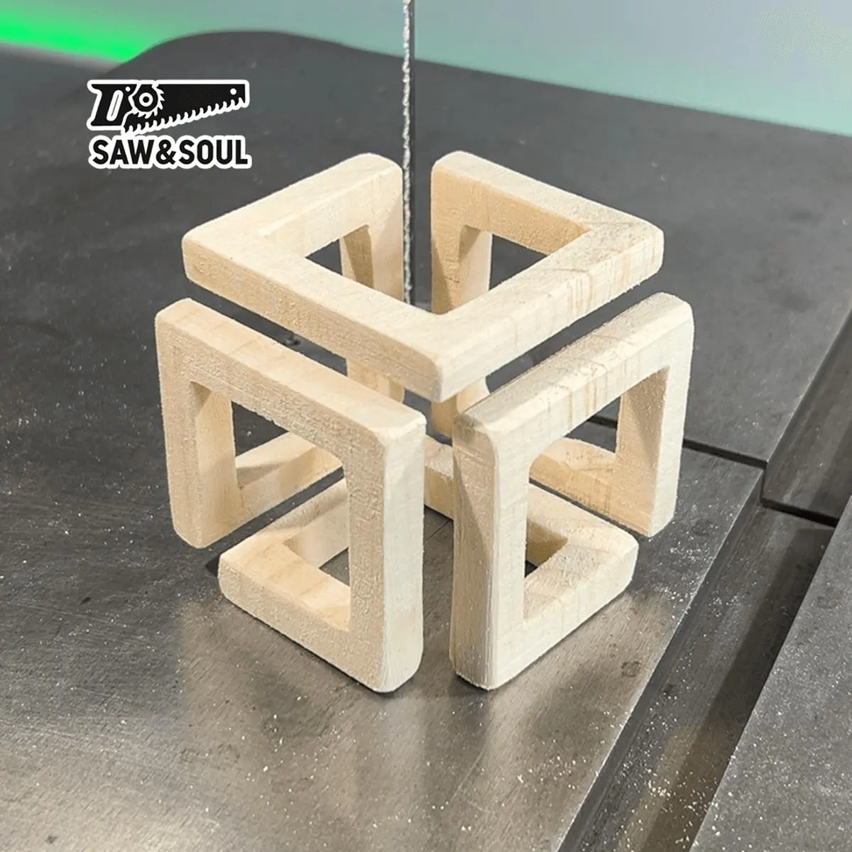 SL2025 Bandsaw Endless Cube Plan--PDF file